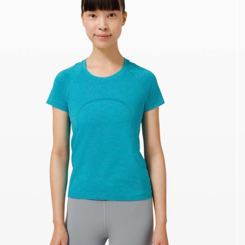 Lululemon Hawaiian blue swiftly size 6